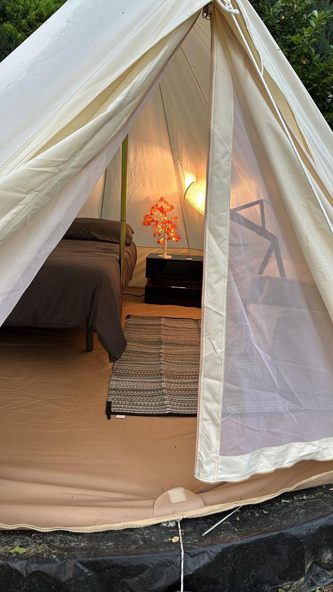 Tiendas Safaris Риполь Экстерьер фото