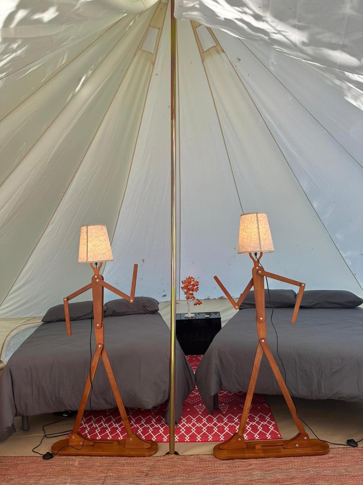 Tiendas Safaris Риполь Экстерьер фото